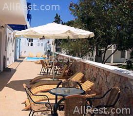 Loizos Hotel 7